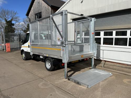3.5T Caged Tipper + Tail Lift