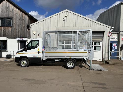 3.5T Caged Tipper + Tail Lift