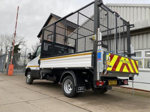 3.5T Caged Tipper + Tail Lift