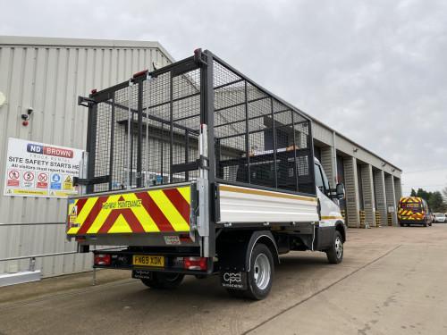 3.5T Caged Tipper + Tail Lift