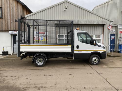 3.5T Caged Tipper + Tail Lift