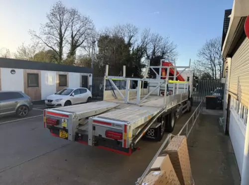 26T Builders Merchant Beavertail (Cheese Wedge) with Crane
