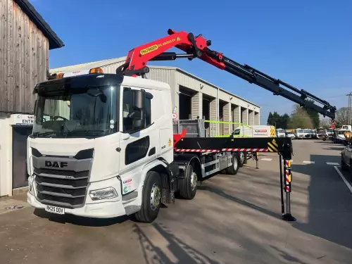 32T Beavertail (Cheese Wedge) with Hydraulic Crane