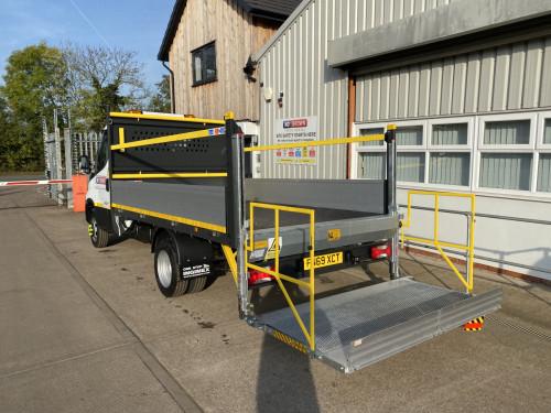 3.5T Dropside with or without tail lift