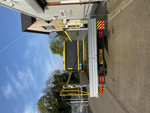 3.5T Dropside with or without tail lift