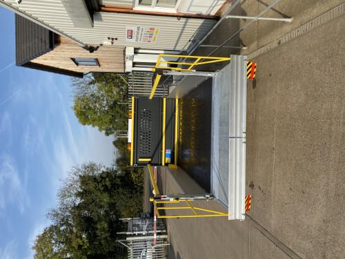 3.5T Dropside with or without tail lift
