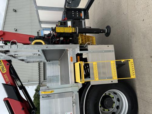 18T Dropside with Rear Mounted Crane
