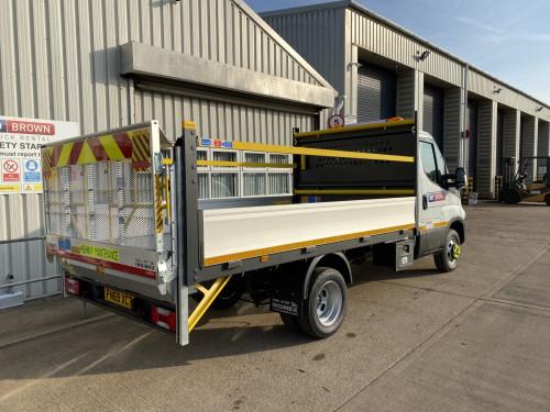 3.5T Dropside with or without tail lift