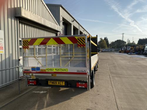 3.5T Dropside with or without tail lift