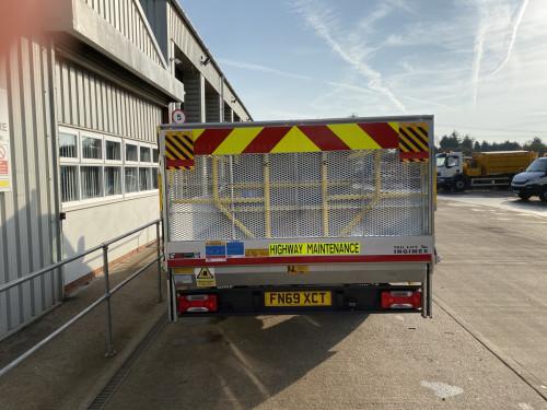 3.5T Dropside with or without tail lift