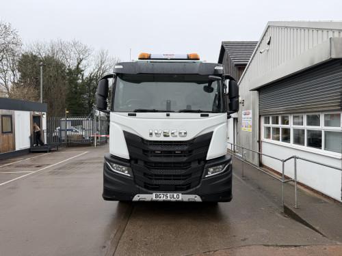 26T Dropside with Rear Mounted Crane