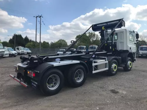32T Skip & Hook Loader