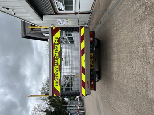 3.5T Dropside with or without tail lift