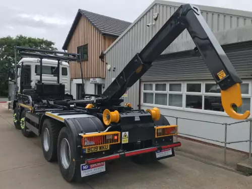 32T Skip & Hook Loader