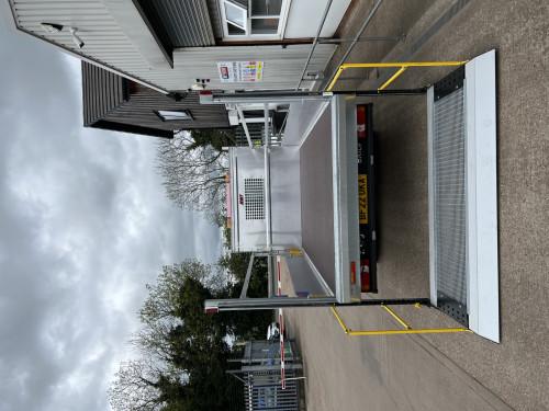 3.5T Dropside with or without tail lift