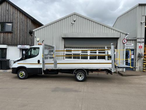3.5T Dropside with or without tail lift