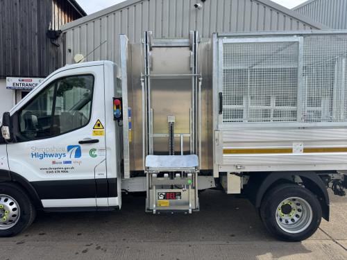 3.5T Caged Tipper with Side Bin Lift