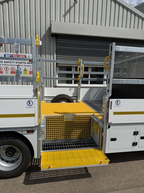 7.2T Traffic Management Vehicle with LP13  Light Board & Tail Lift